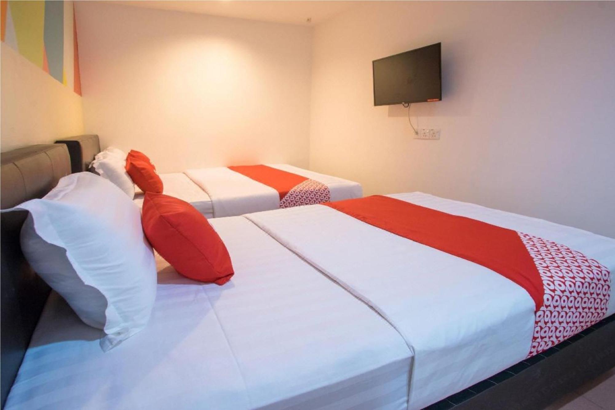 Oyo 90281 Hotel Taj Seksyen 13 Shah Alam Ngoại thất bức ảnh