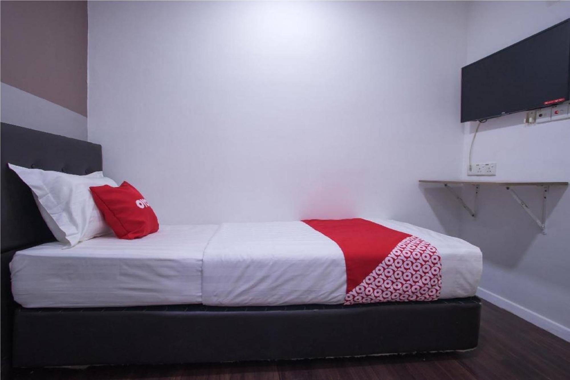 Oyo 90281 Hotel Taj Seksyen 13 Shah Alam Ngoại thất bức ảnh